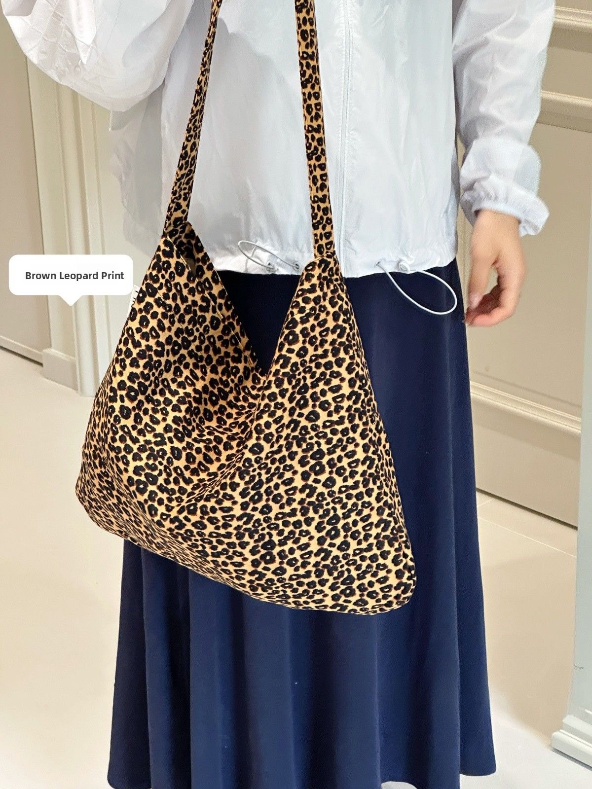 Bolsa de Ombro – Estilo e Versatilidade no Dia a Dia