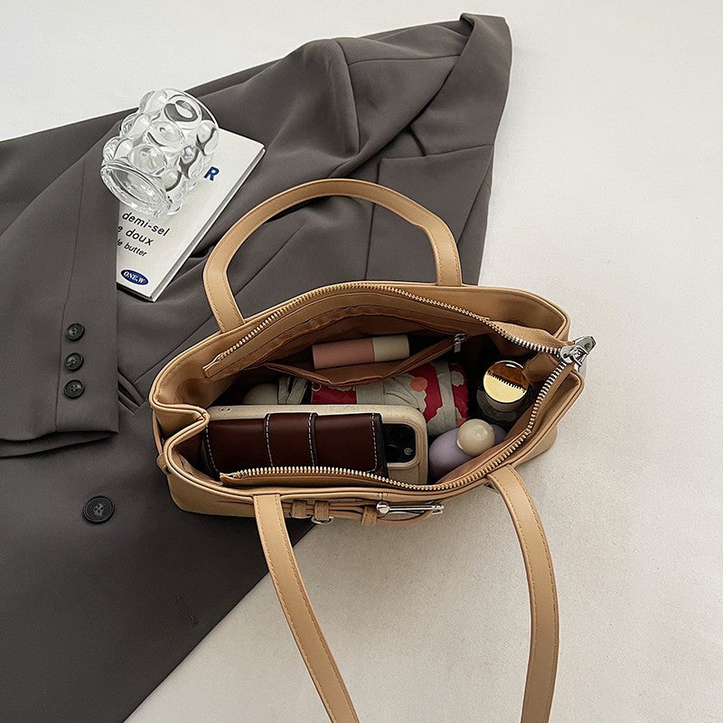 Bolsa Pequena de Ombro – Charme Retrô que Encanta
