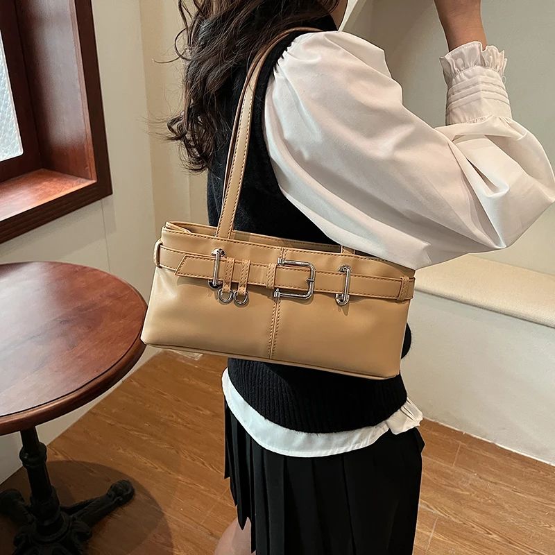 Bolsa Pequena de Ombro – Charme Retrô que Encanta