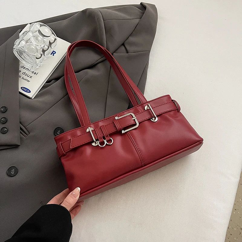 Bolsa Pequena de Ombro – Charme Retrô que Encanta