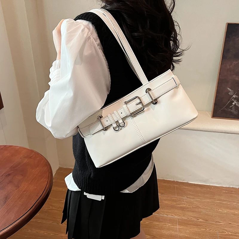 Bolsa Pequena de Ombro – Charme Retrô que Encanta